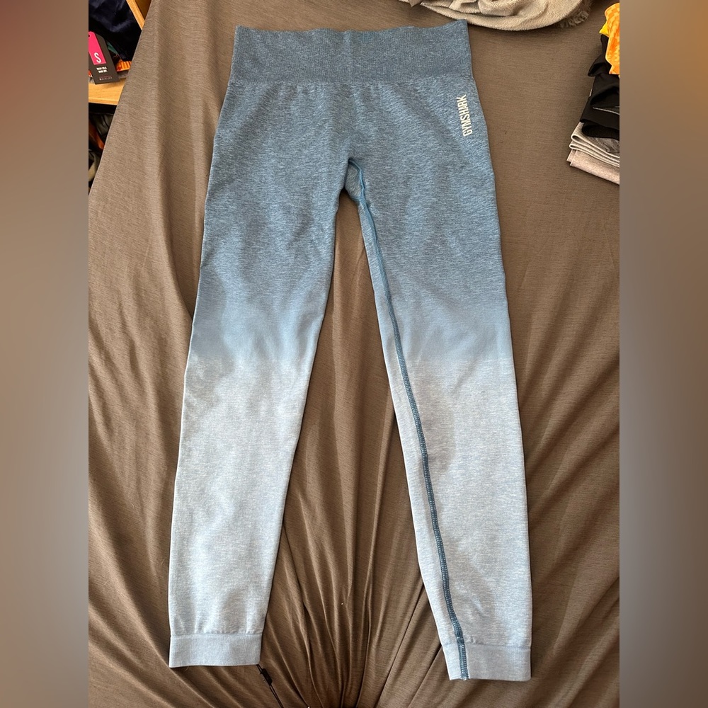 Gym shark blue ombre leggings size medium new with tags